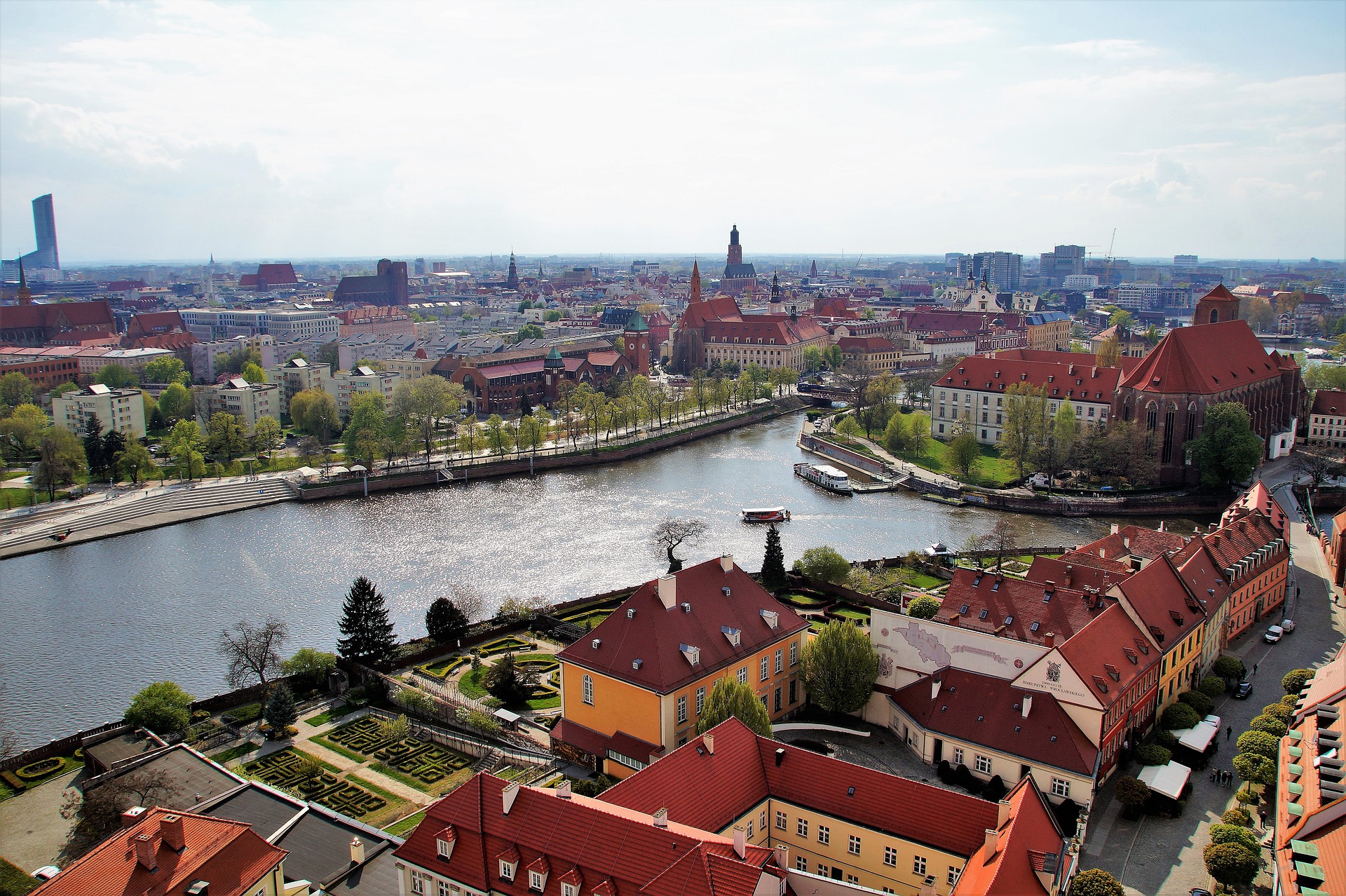 Wrocław Tourist Information Centers: Essential Guide to Maps, Brochures, and Expert Advice