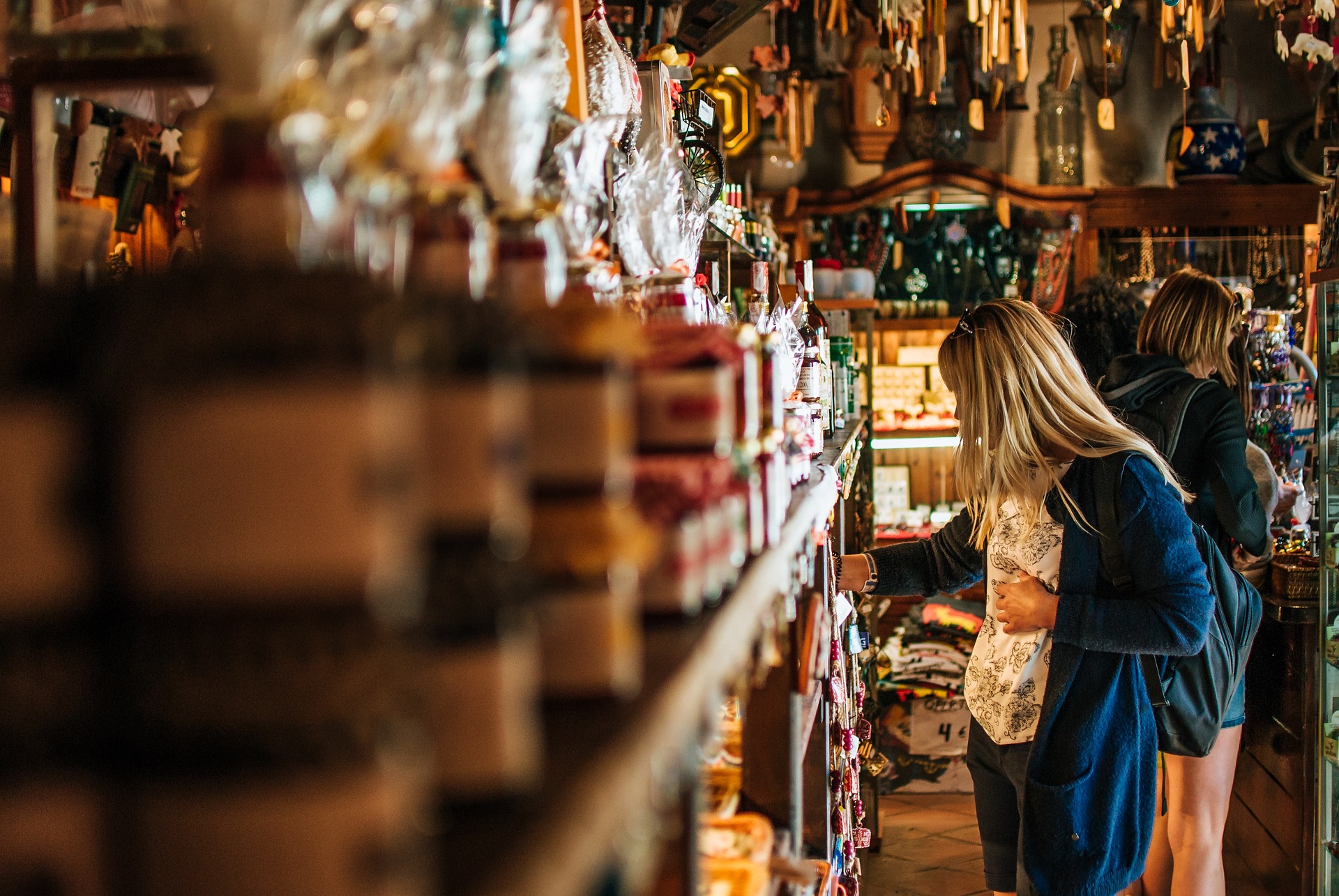 The Hunt for Authentic Souvenirs in Wrocław: A Comprehensive Guide