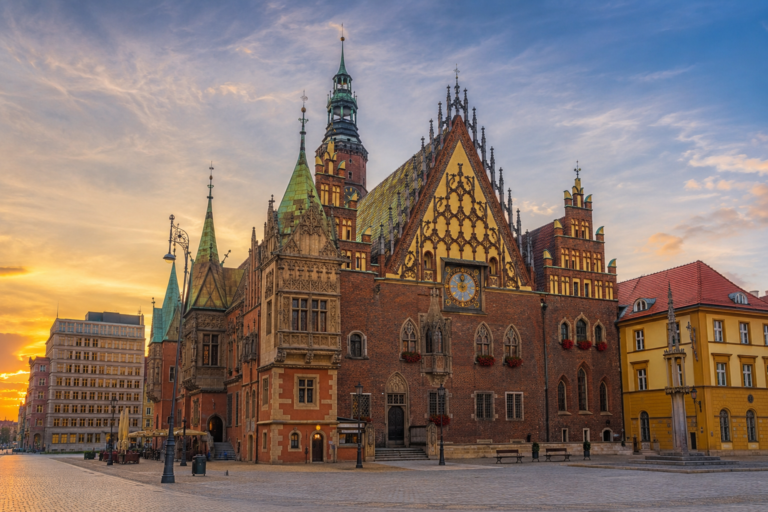 Market Square Rynek The Historic Heart Of Wroc aw market-square-rynek-the-historic-heart-of-wroc-aw